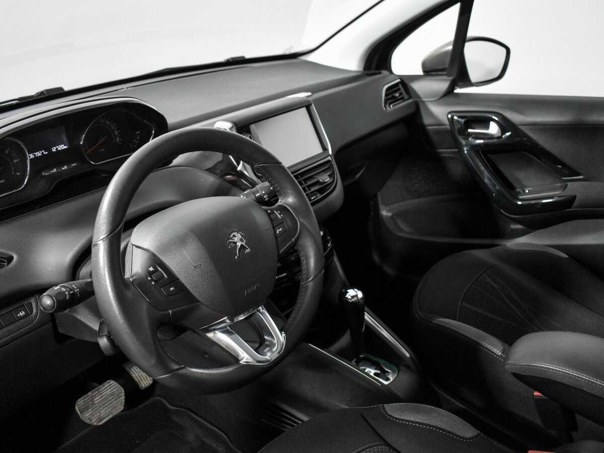 Купить Peugeot 208, 2014, 68 000 км.. Фото: #8