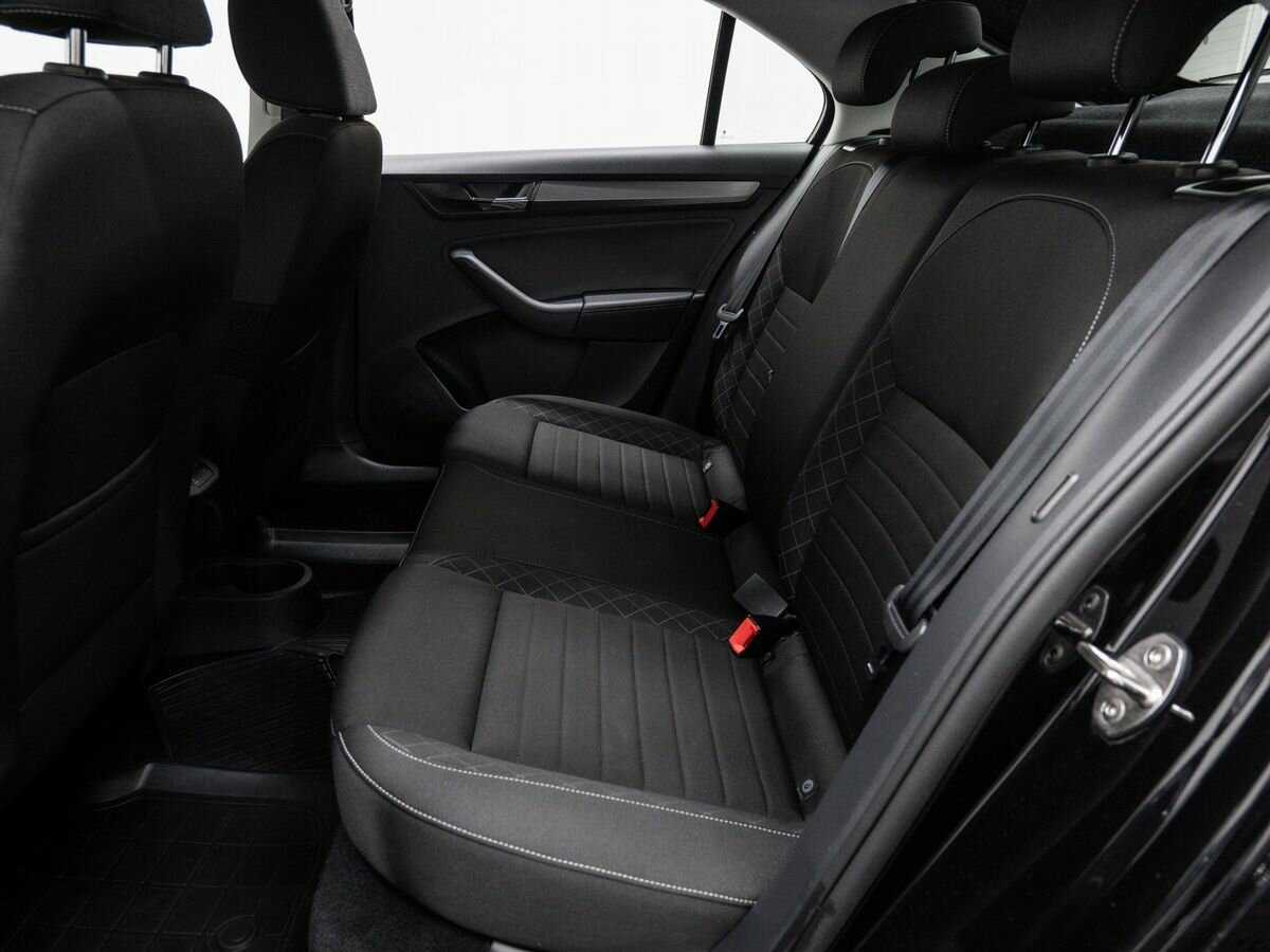 Купить Skoda Rapid, 2018, 87 000 км.. Фото: #10