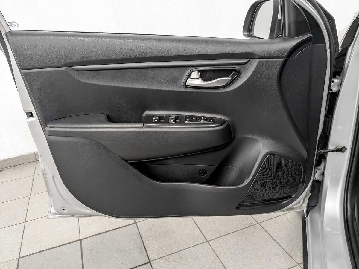 Купить Kia Rio, 2020, 221 366 км.. Фото: #18