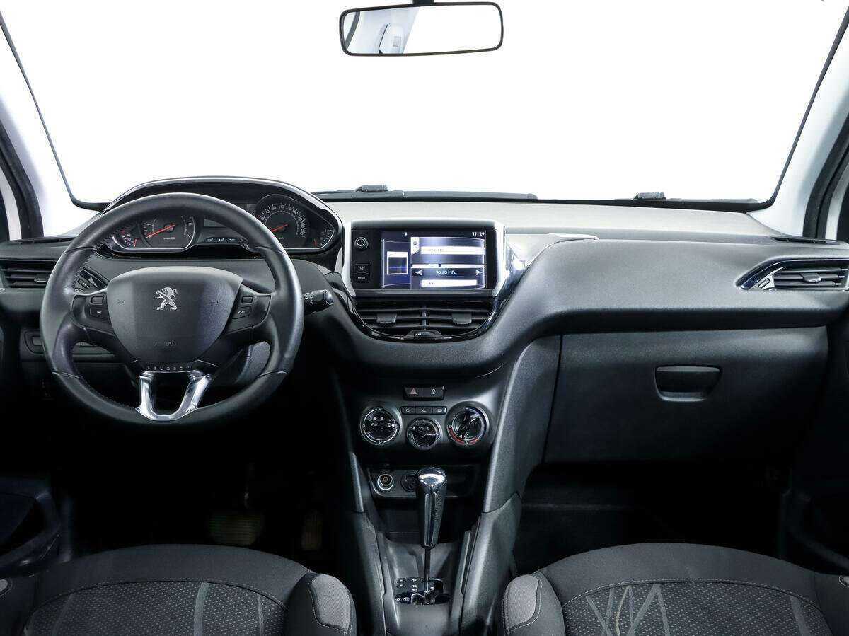 Купить Peugeot 208, 2013, 90 441 км.. Фото: #9