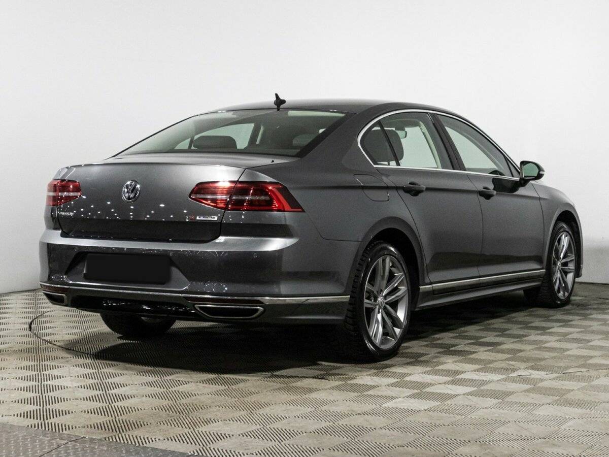 Купить Volkswagen Passat, 2017, 138 028 км.. Фото: #4