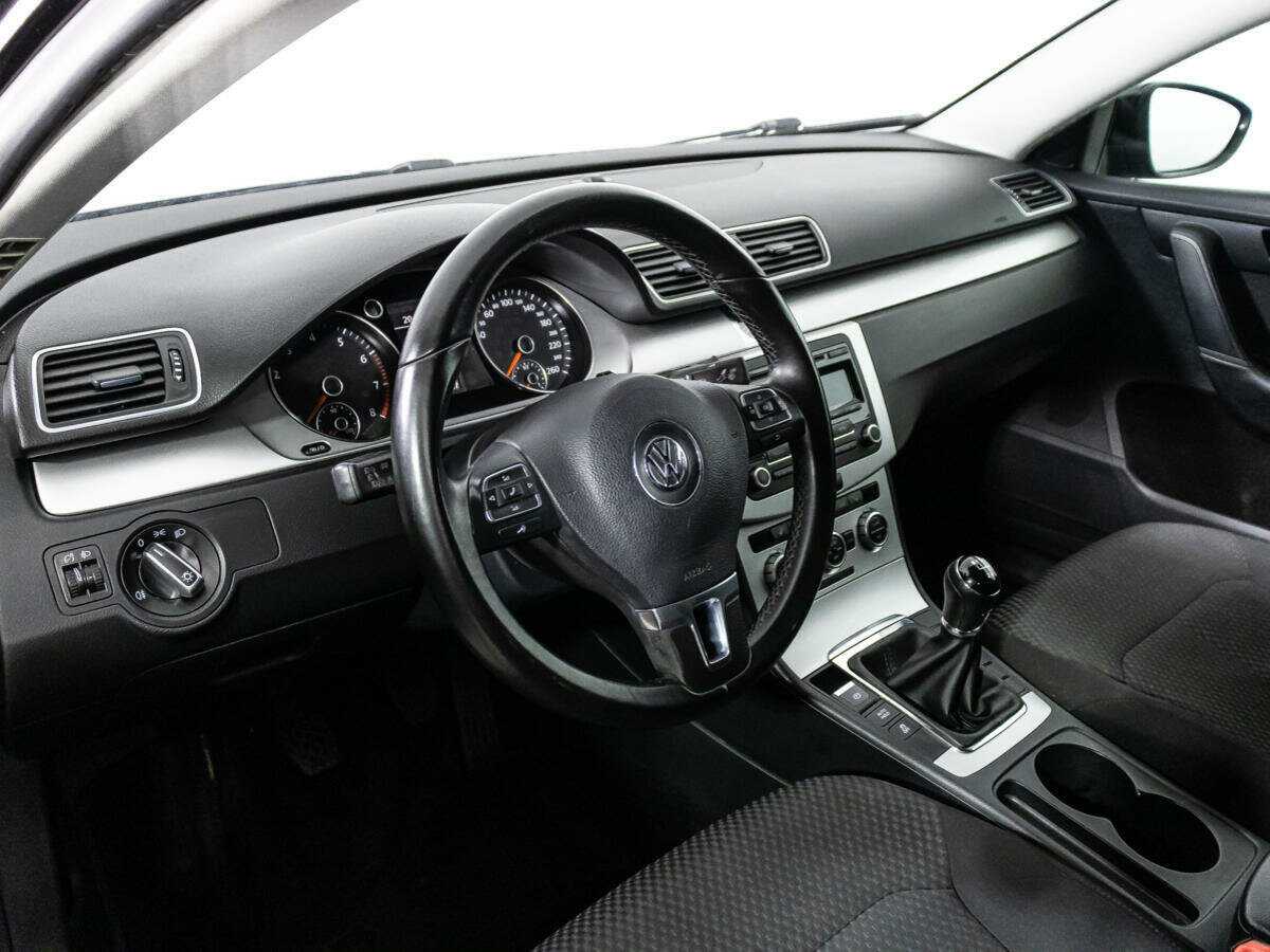 Купить Volkswagen Passat, 2013, 143 387 км.. Фото: #10
