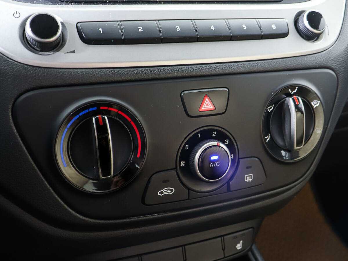 Купить Hyundai Solaris, 2018, 142 013 км.. Фото: #15