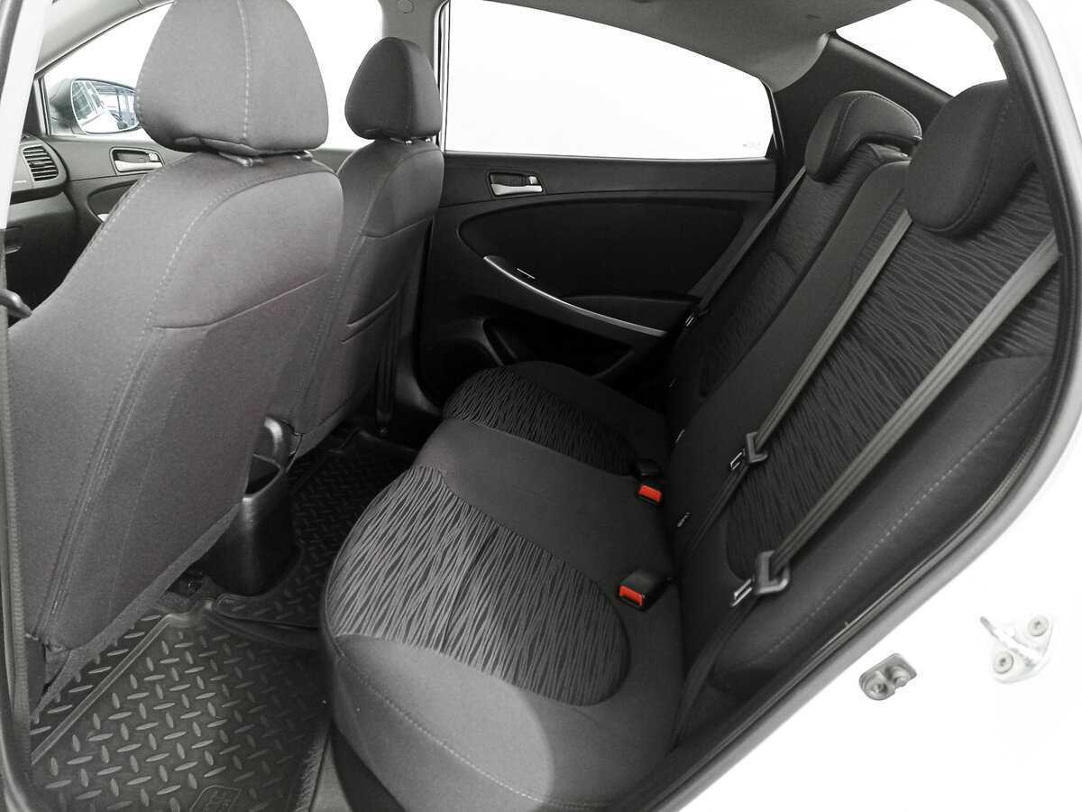 Купить Hyundai Solaris, 2015, 106 302 км.. Фото: #7