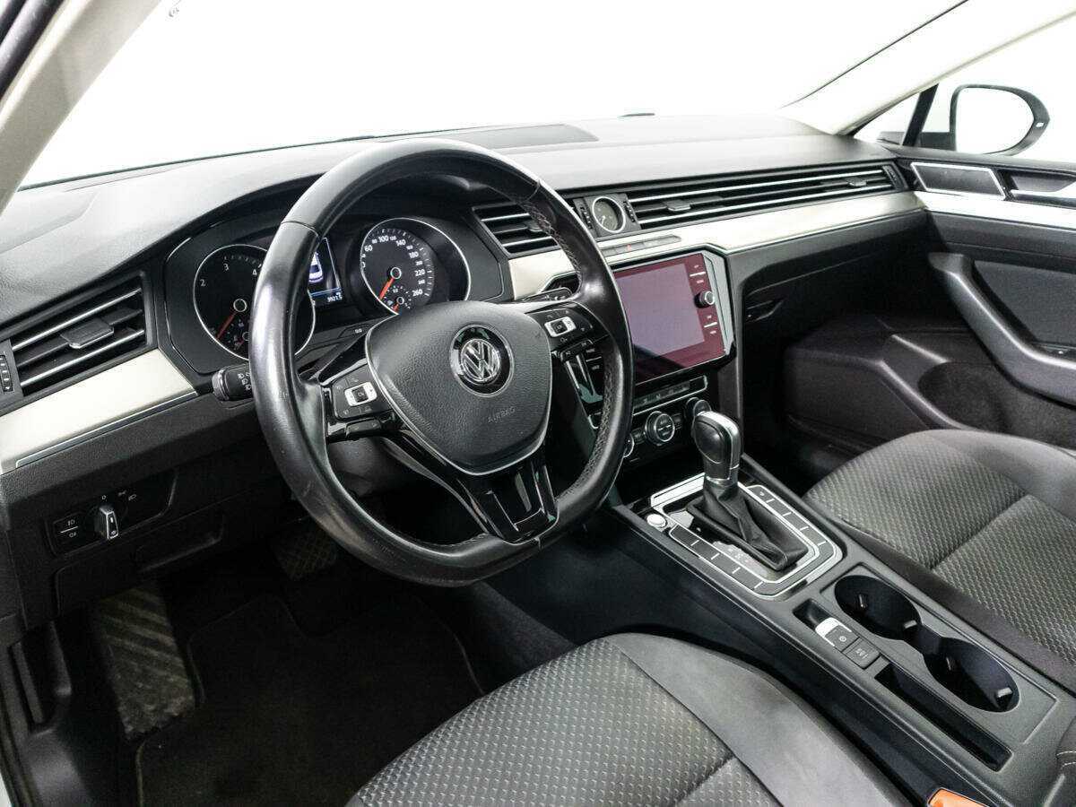 Купить Volkswagen Passat, 2017, 210 270 км.. Фото: #10
