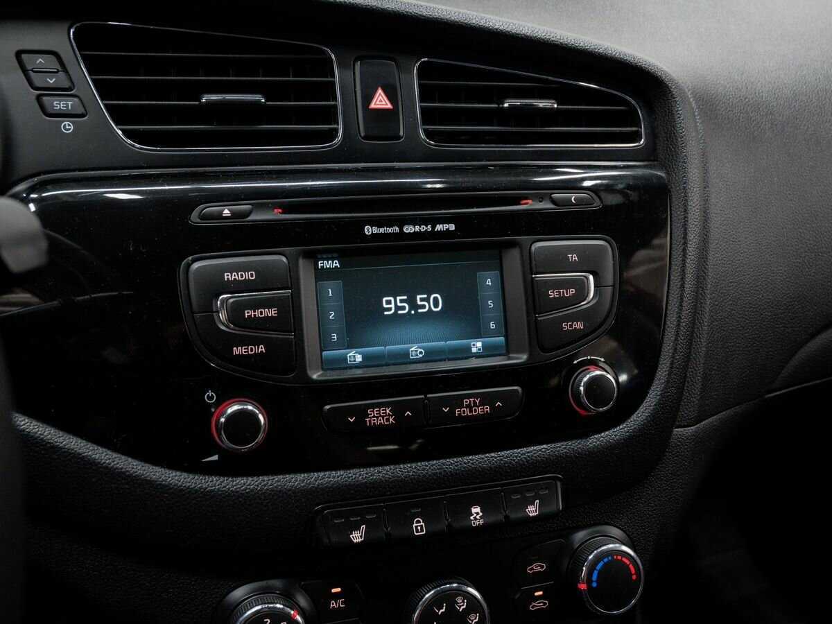 Купить Kia Ceed, 2014, 196 212 км.. Фото: #19