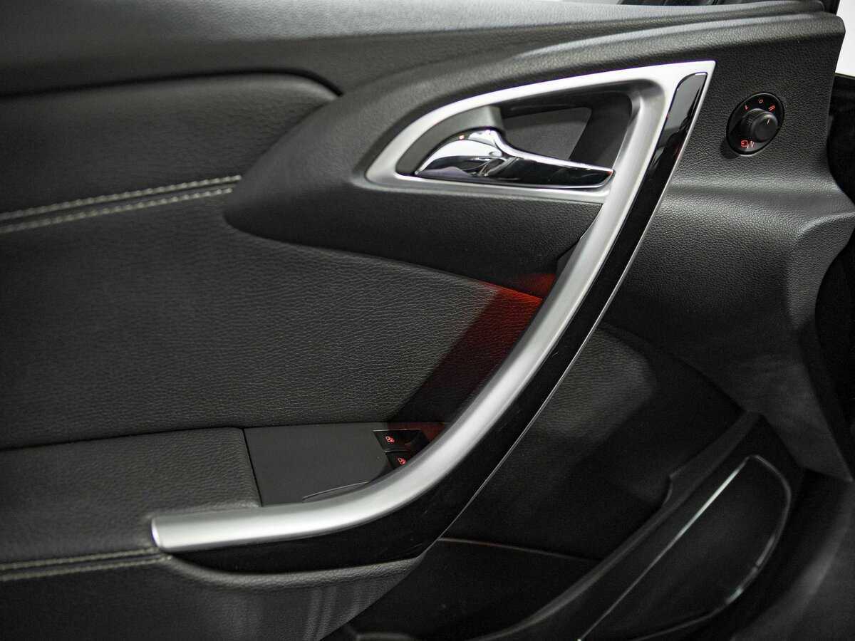 Купить Opel Astra, 2012, 198 780 км.. Фото: #11