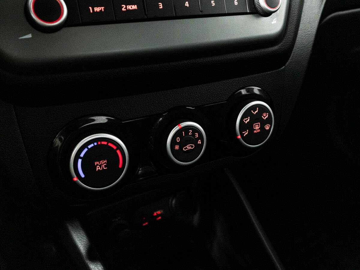 Купить Kia Rio, 2015, 119 914 км.. Фото: #14