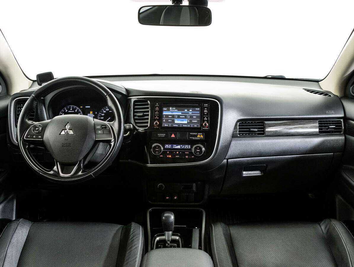 Купить Mitsubishi Outlander, 2017, 69 134 км.. Фото: #9