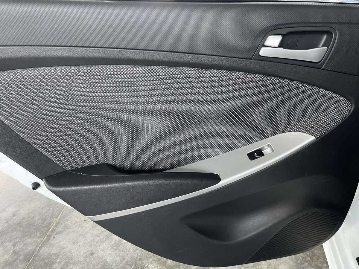 Купить Hyundai Solaris, 2013, 203 406 км.. Фото: #18