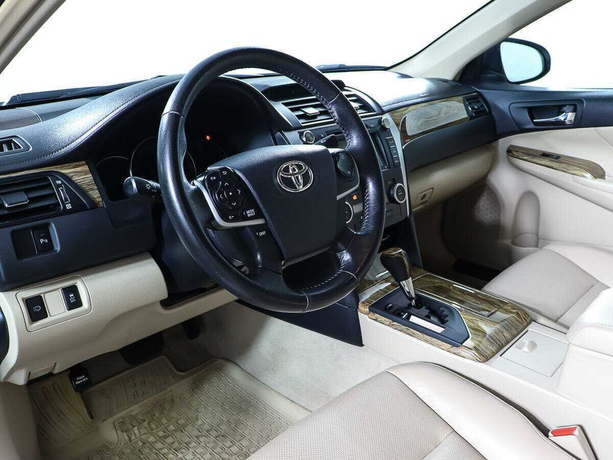 Купить Toyota Camry, 2014, 81 372 км.. Фото: #14
