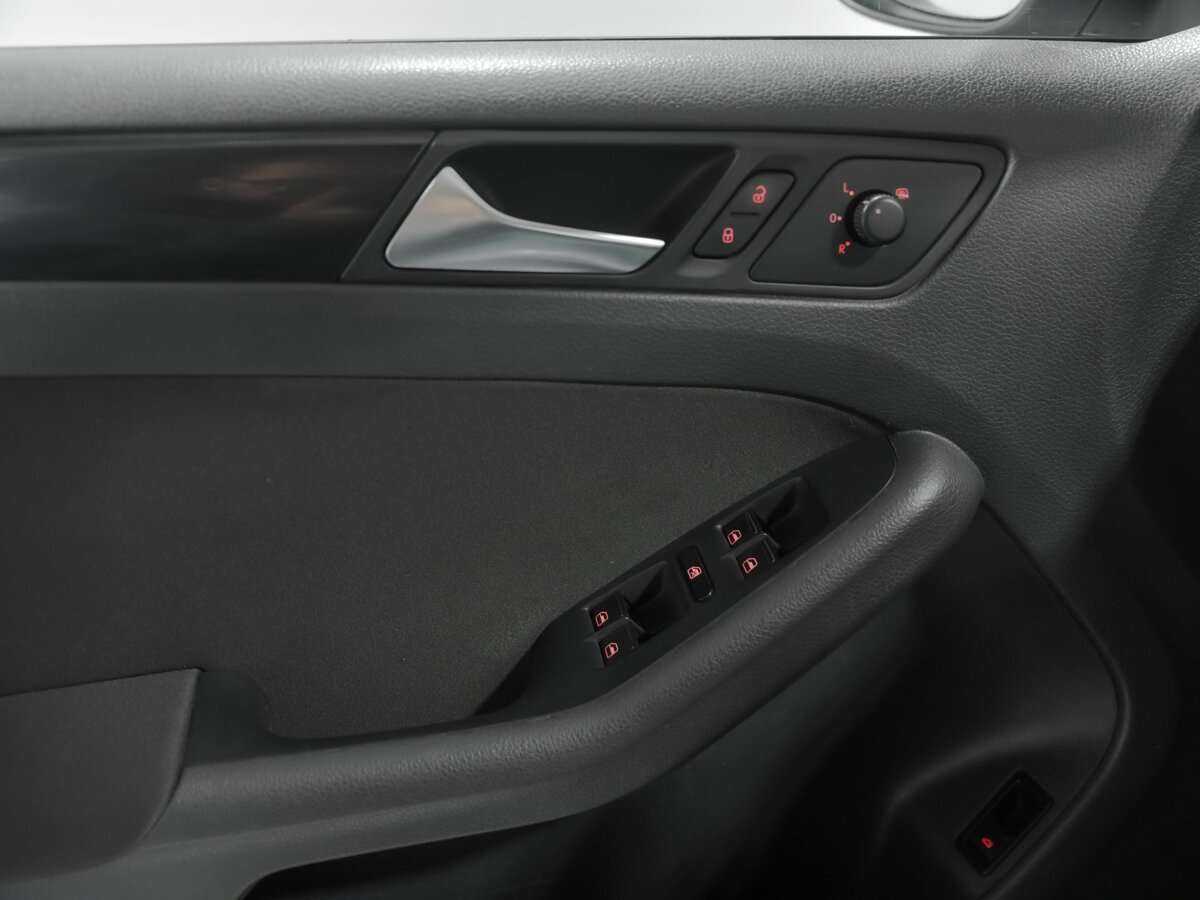 Купить Volkswagen Jetta, 2012, 312 990 км.. Фото: #10