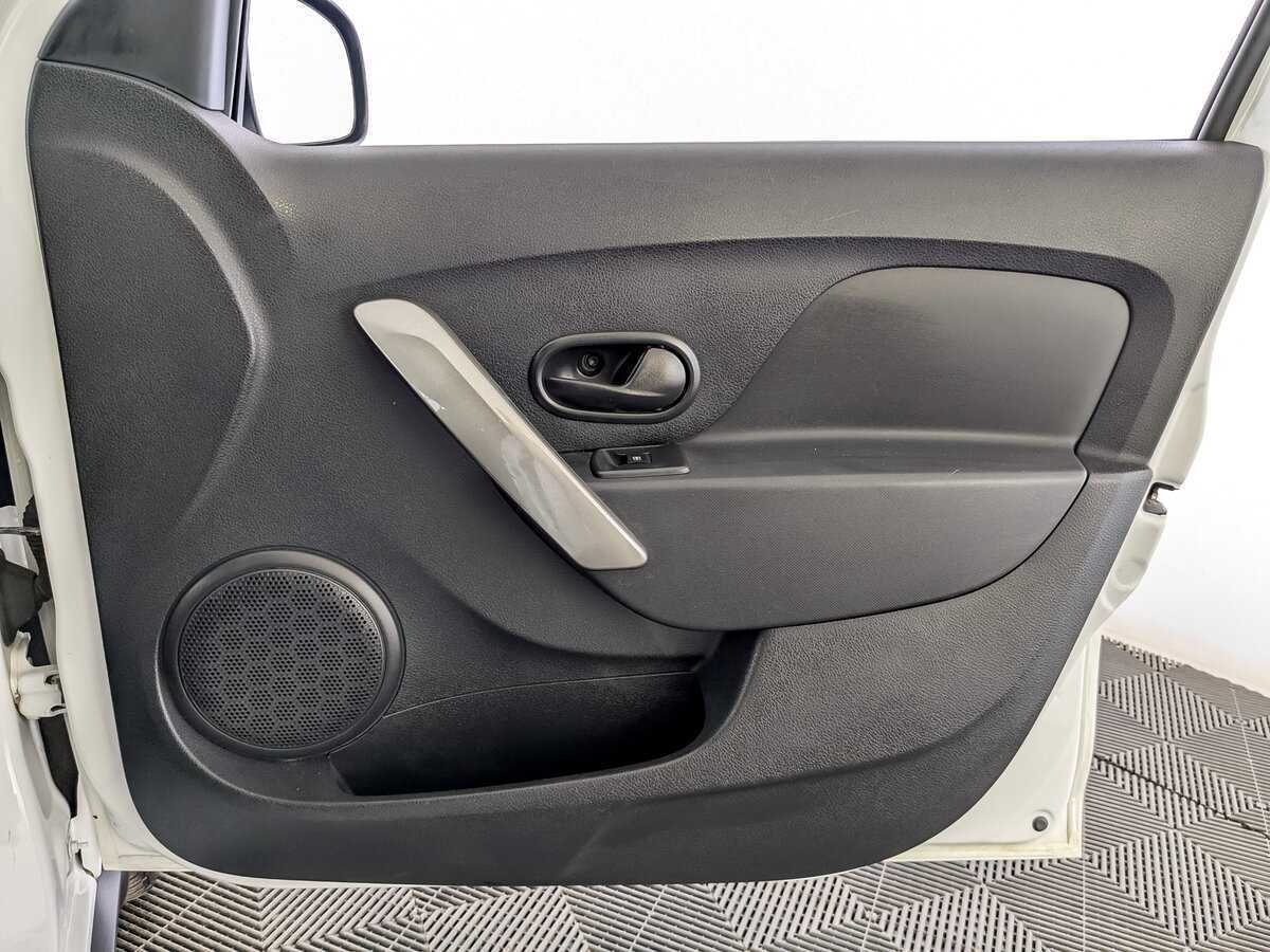 Купить Renault Sandero, 2019, 79 472 км.. Фото: #23