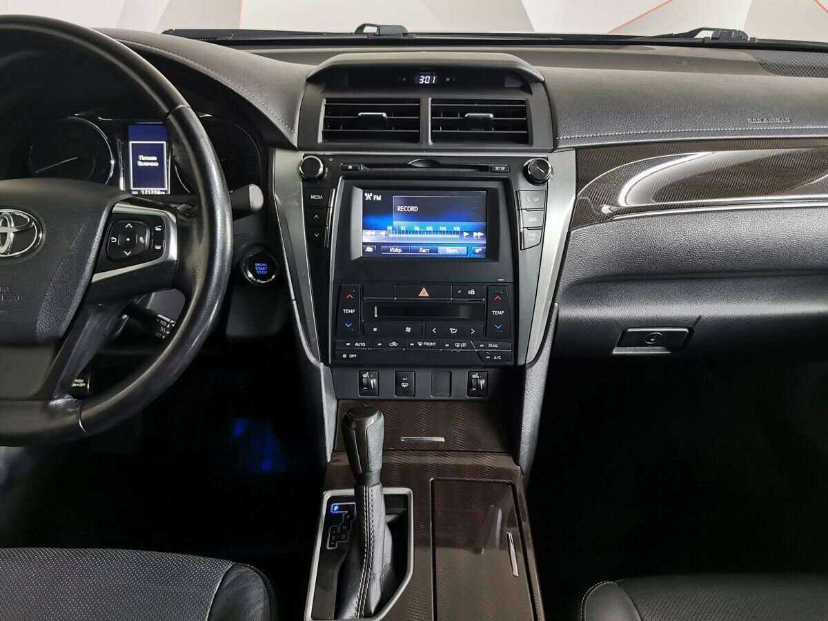 Купить Toyota Camry, 2017, 121 221 км.. Фото: #10