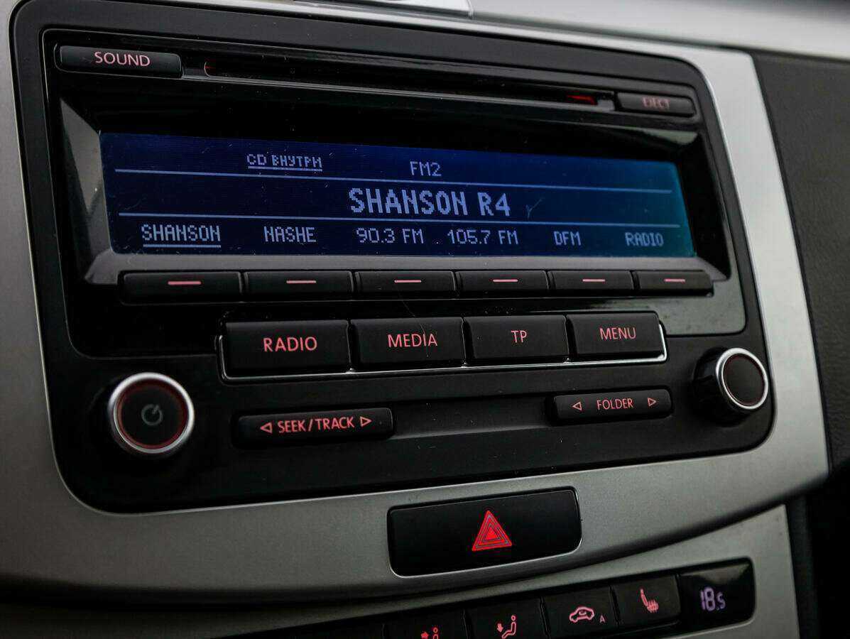 Купить Volkswagen Passat, 2013, 145 126 км.. Фото: #13