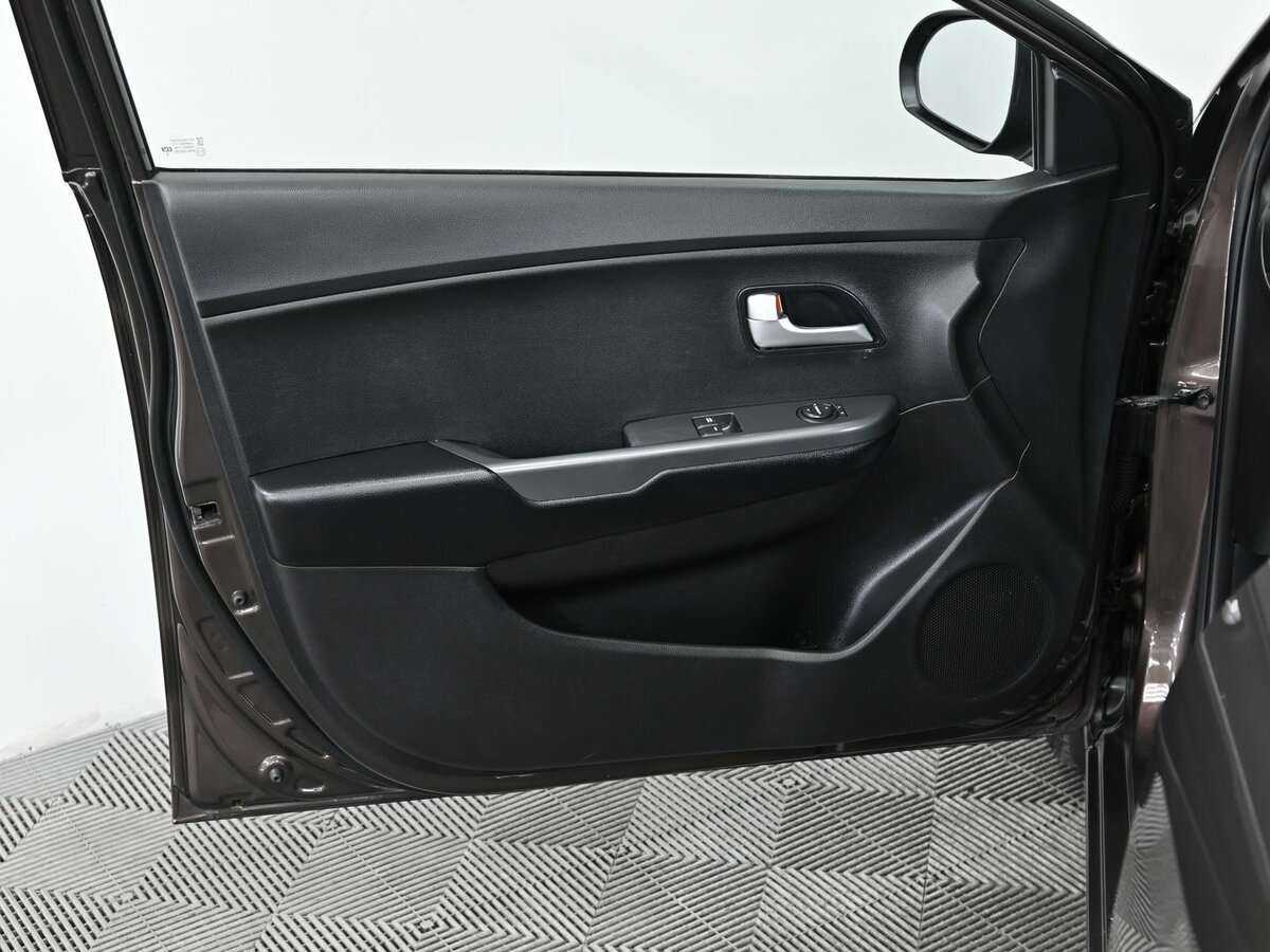 Купить Kia Rio, 2017, 156 000 км.. Фото: #9