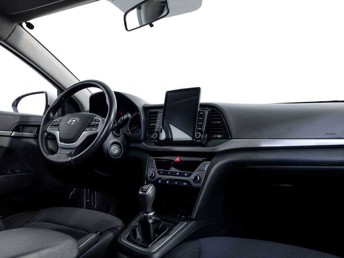 Купить Hyundai Elantra, 2018, 61 707 км.. Фото: #7
