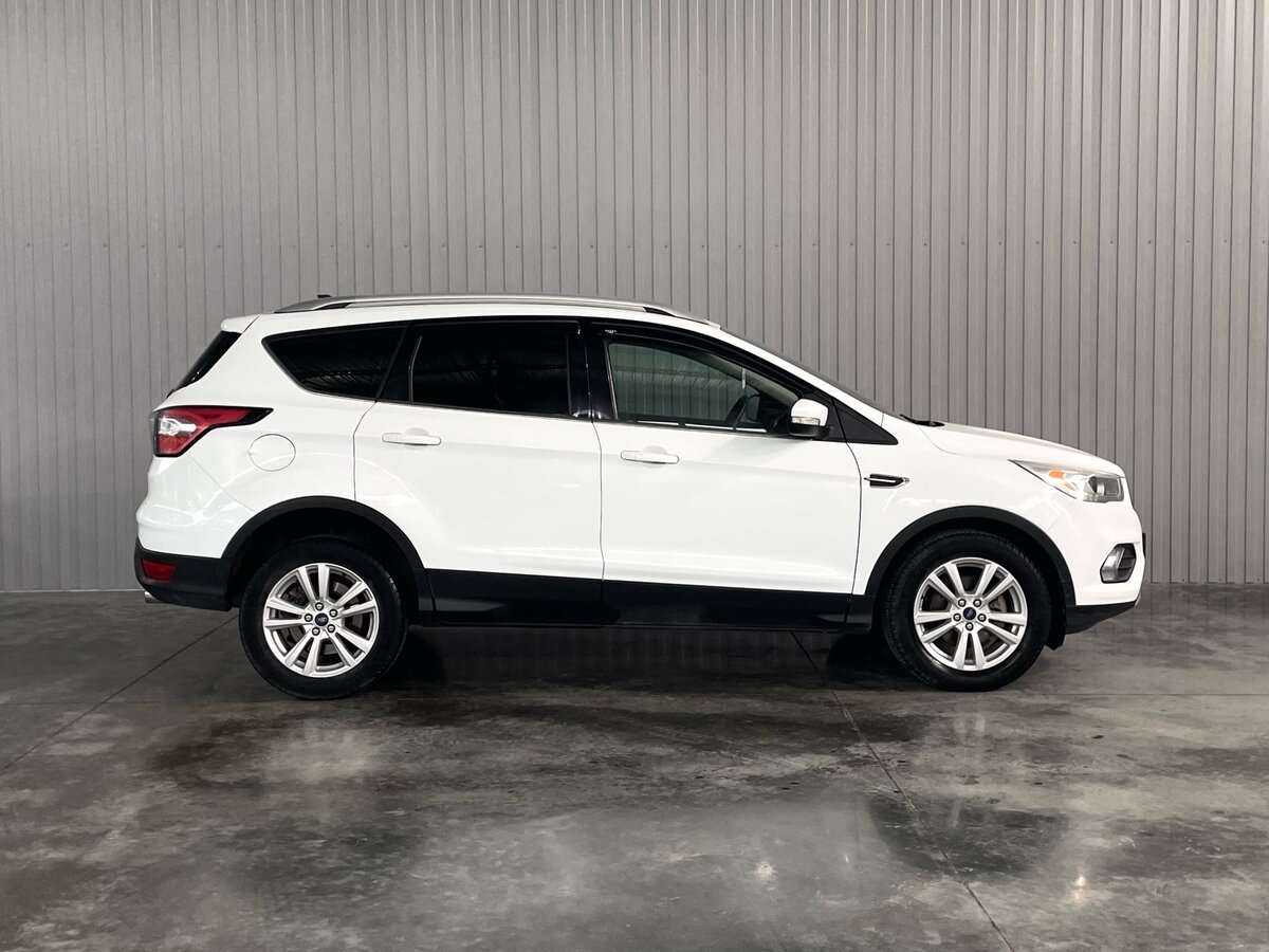 Купить Ford Kuga, 2017, 120 231 км.. Фото: #3