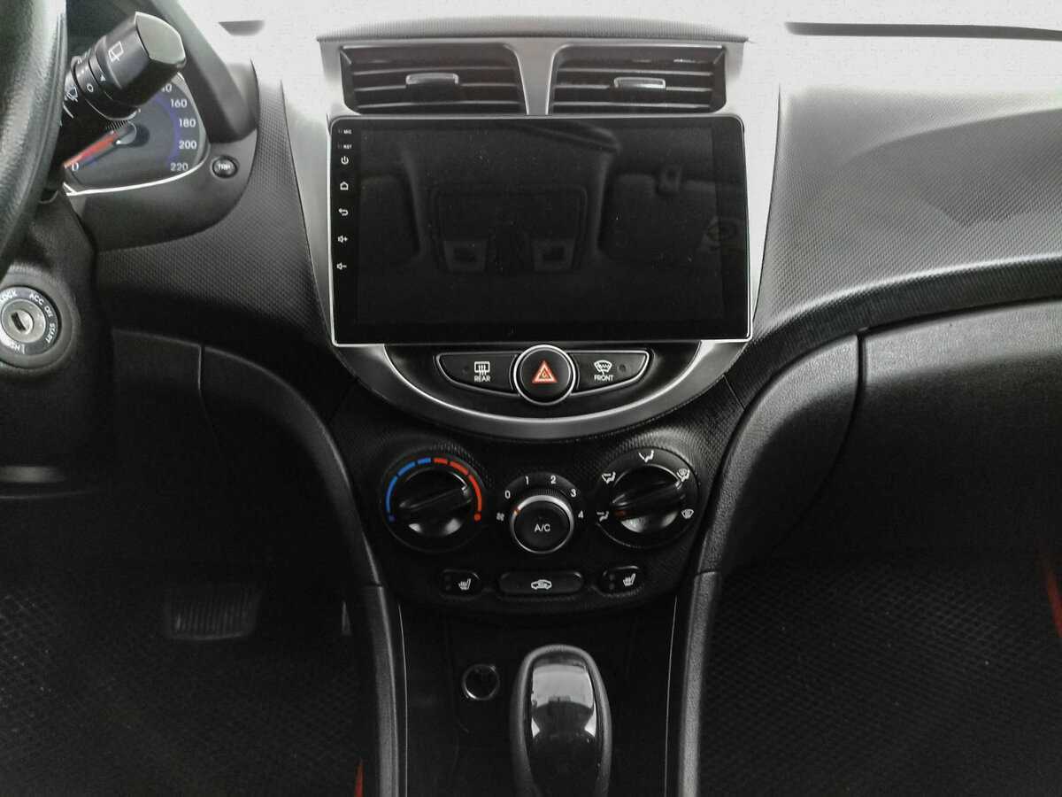 Купить Hyundai Solaris, 2014, 111 302 км.. Фото: #12