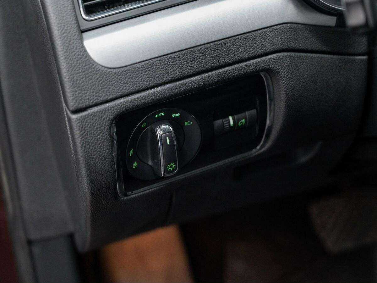 Купить Skoda Superb, 2014, 166 121 км.. Фото: #17