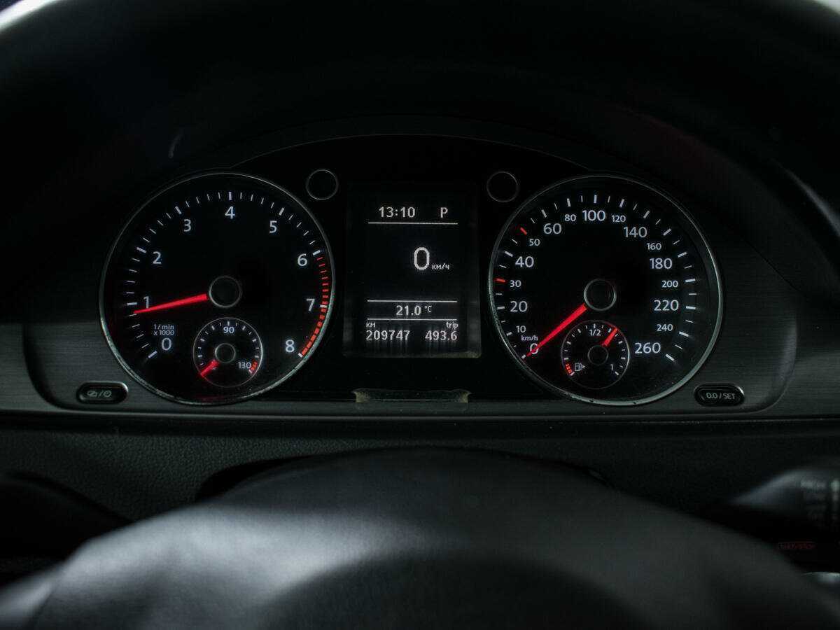 Купить Volkswagen Passat, 2012, 209 747 км.. Фото: #10