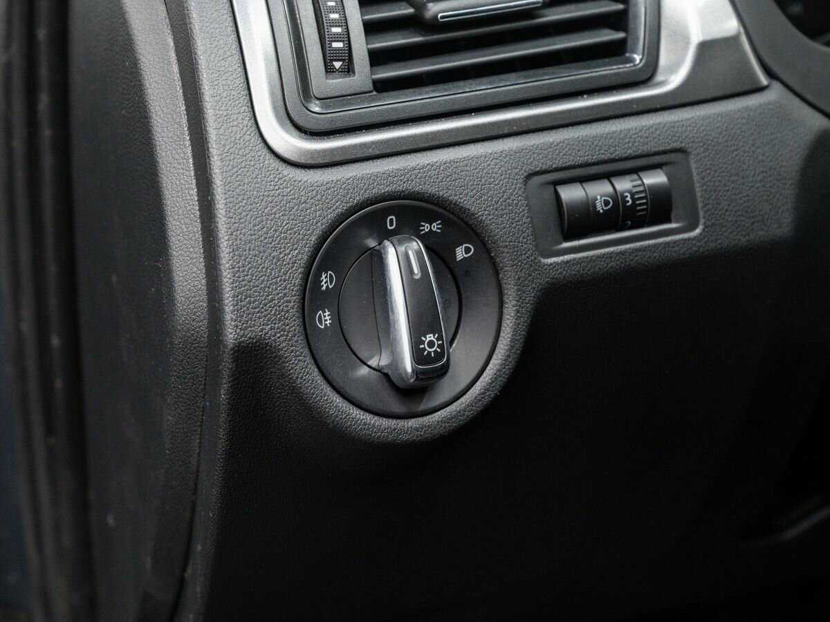 Купить Skoda Rapid, 2014, 217 363 км.. Фото: #13