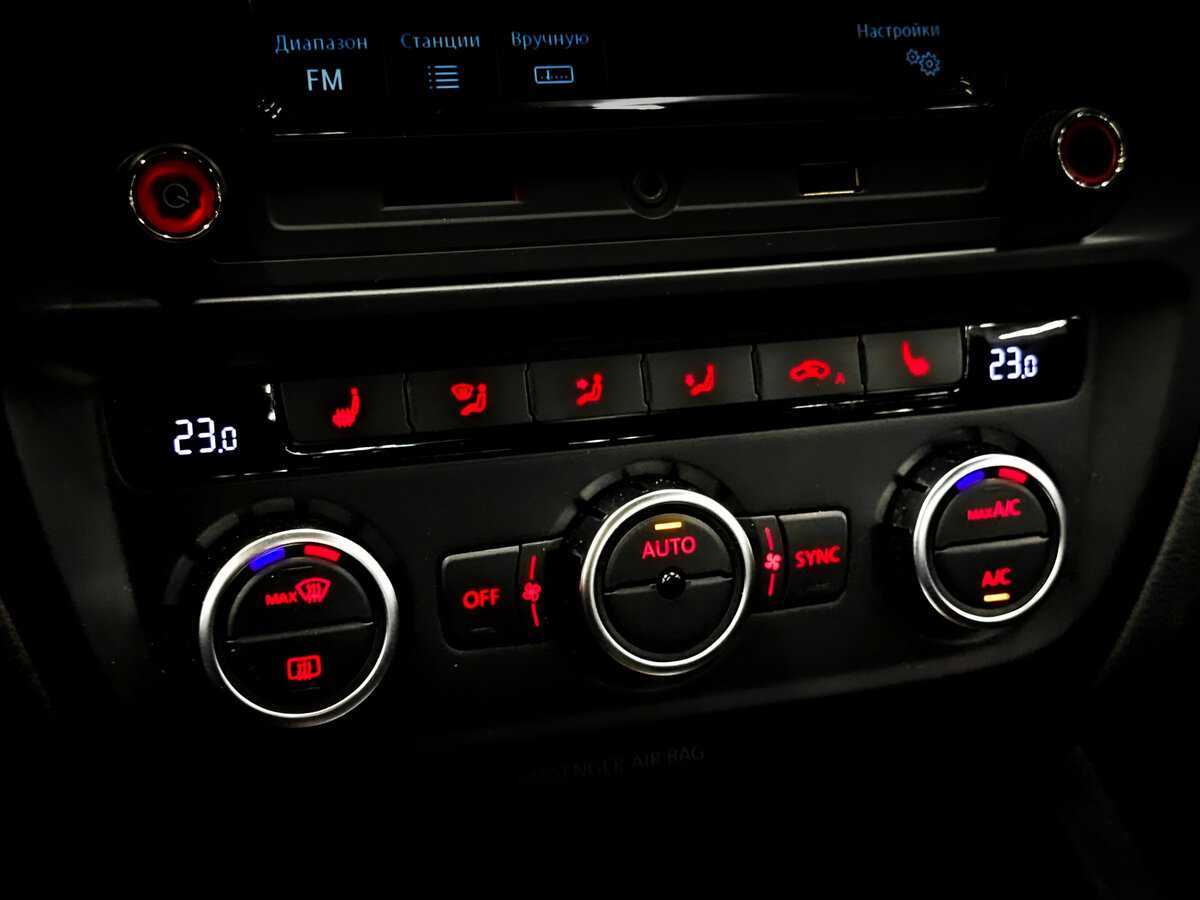 Купить Volkswagen Jetta, 2014, 129 595 км.. Фото: #23