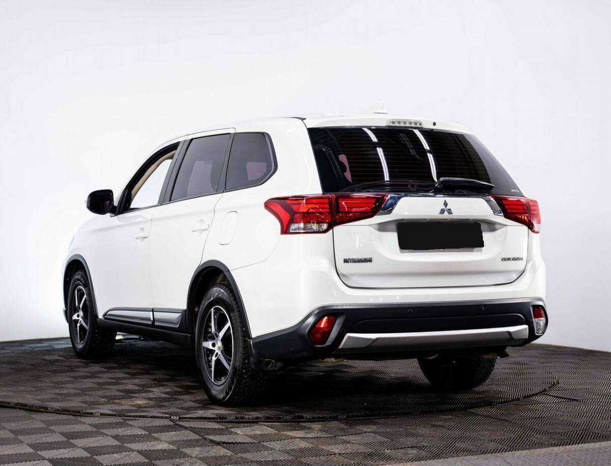 Купить Mitsubishi Outlander, 2017, 152 152 км.. Фото: #3