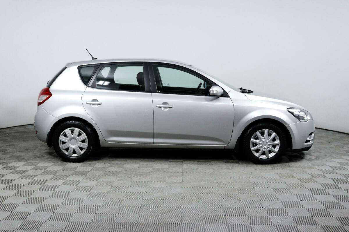 Купить Kia Ceed, 2012, 103 564 км.. Фото: #3