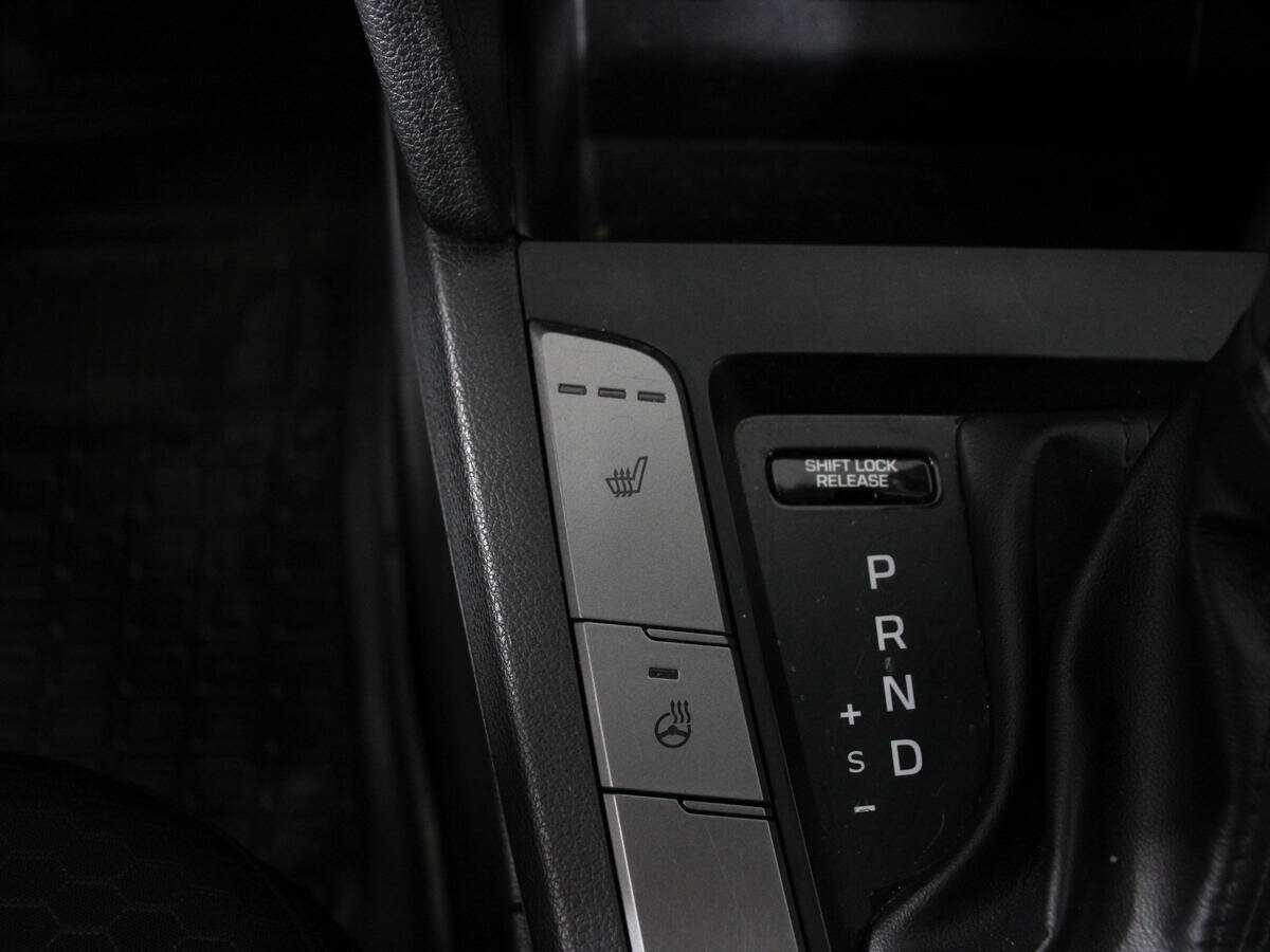 Купить Hyundai Elantra, 2020, 142 837 км.. Фото: #14