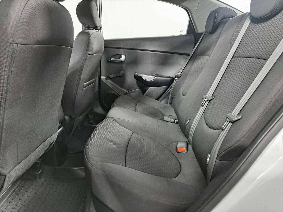 Купить Kia Rio, 2017, 112 068 км.. Фото: #9