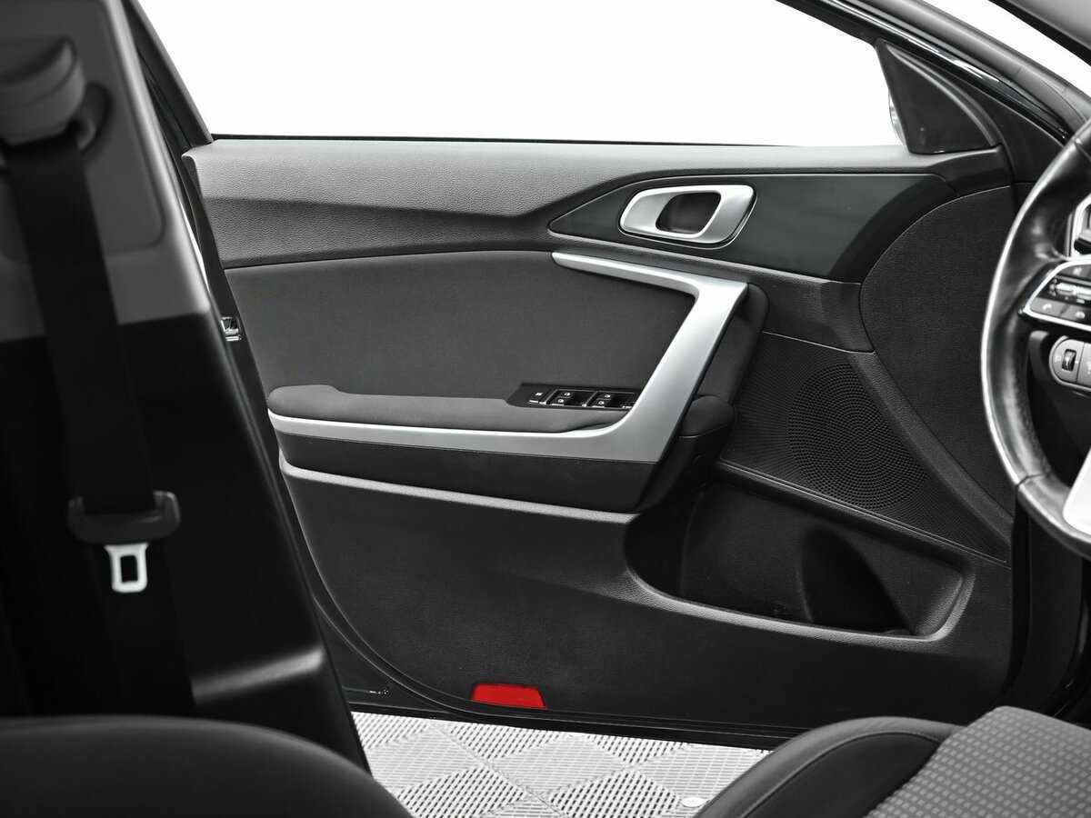 Купить Kia Ceed, 2018, 140 000 км.. Фото: #4