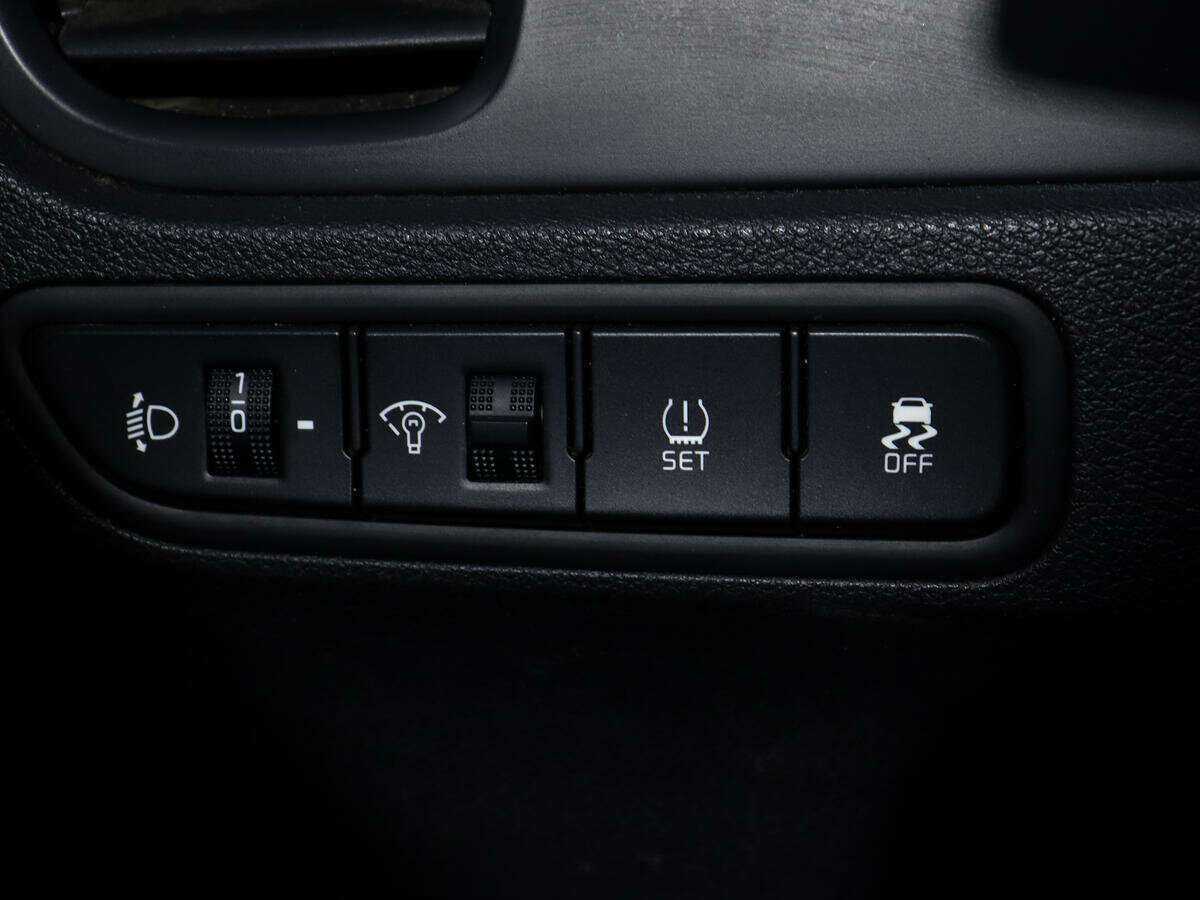 Купить Kia Rio, 2018, 105 349 км.. Фото: #14