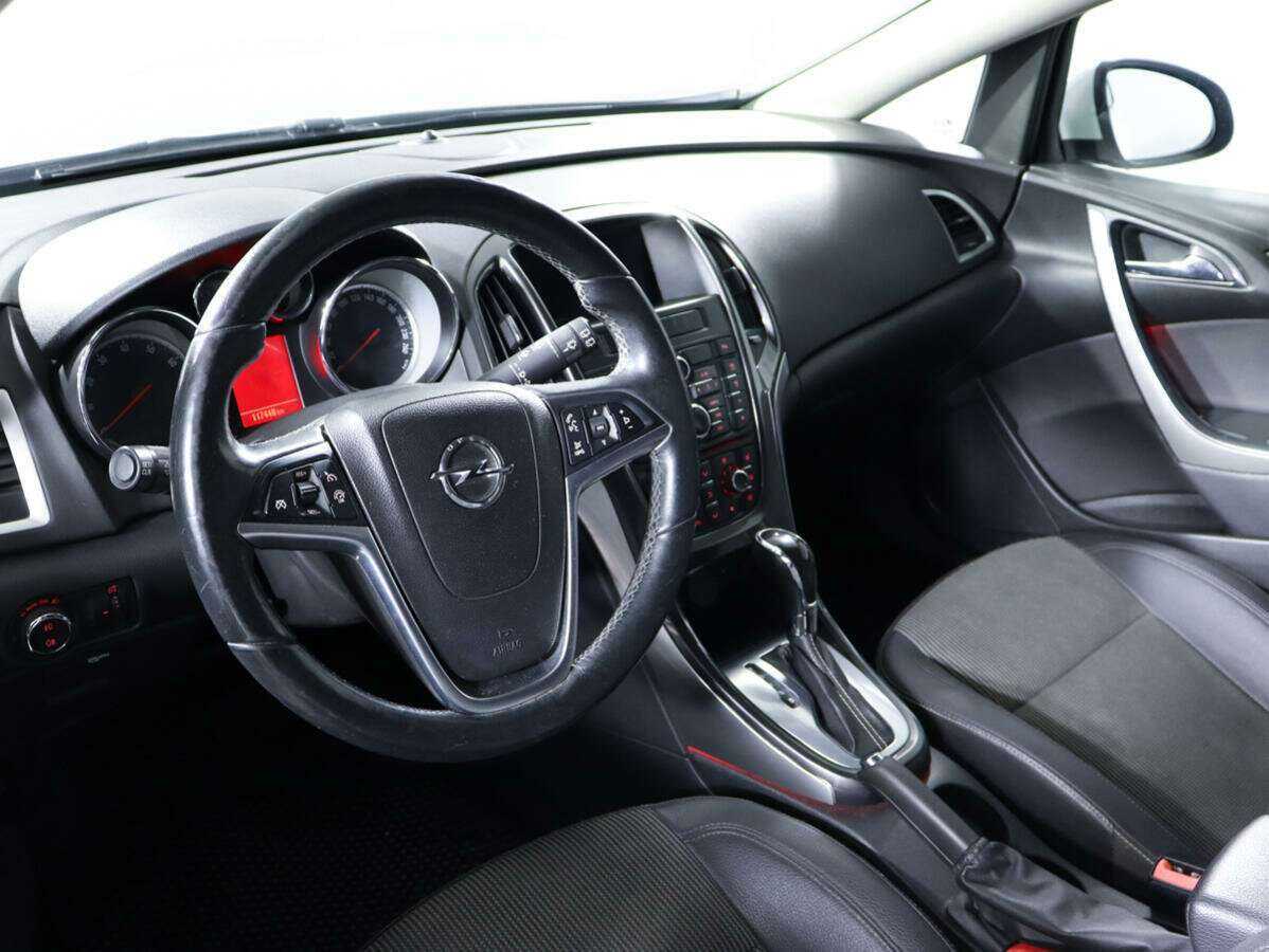 Купить Opel Astra, 2012, 117 438 км.. Фото: #10