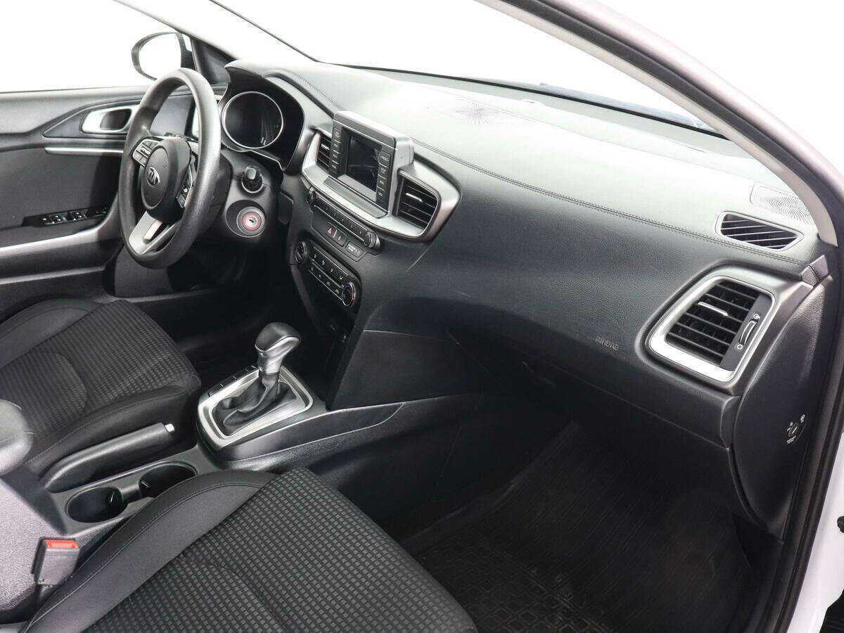 Купить Kia Ceed, 2019, 81 030 км.. Фото: #9
