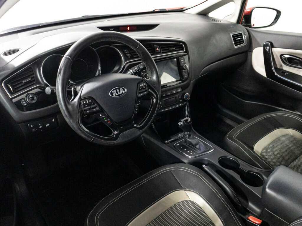 Купить Kia Ceed, 2015, 140 599 км.. Фото: #10