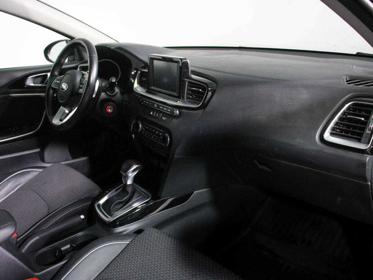 Купить Kia Ceed, 2018, 76 901 км.. Фото: #6