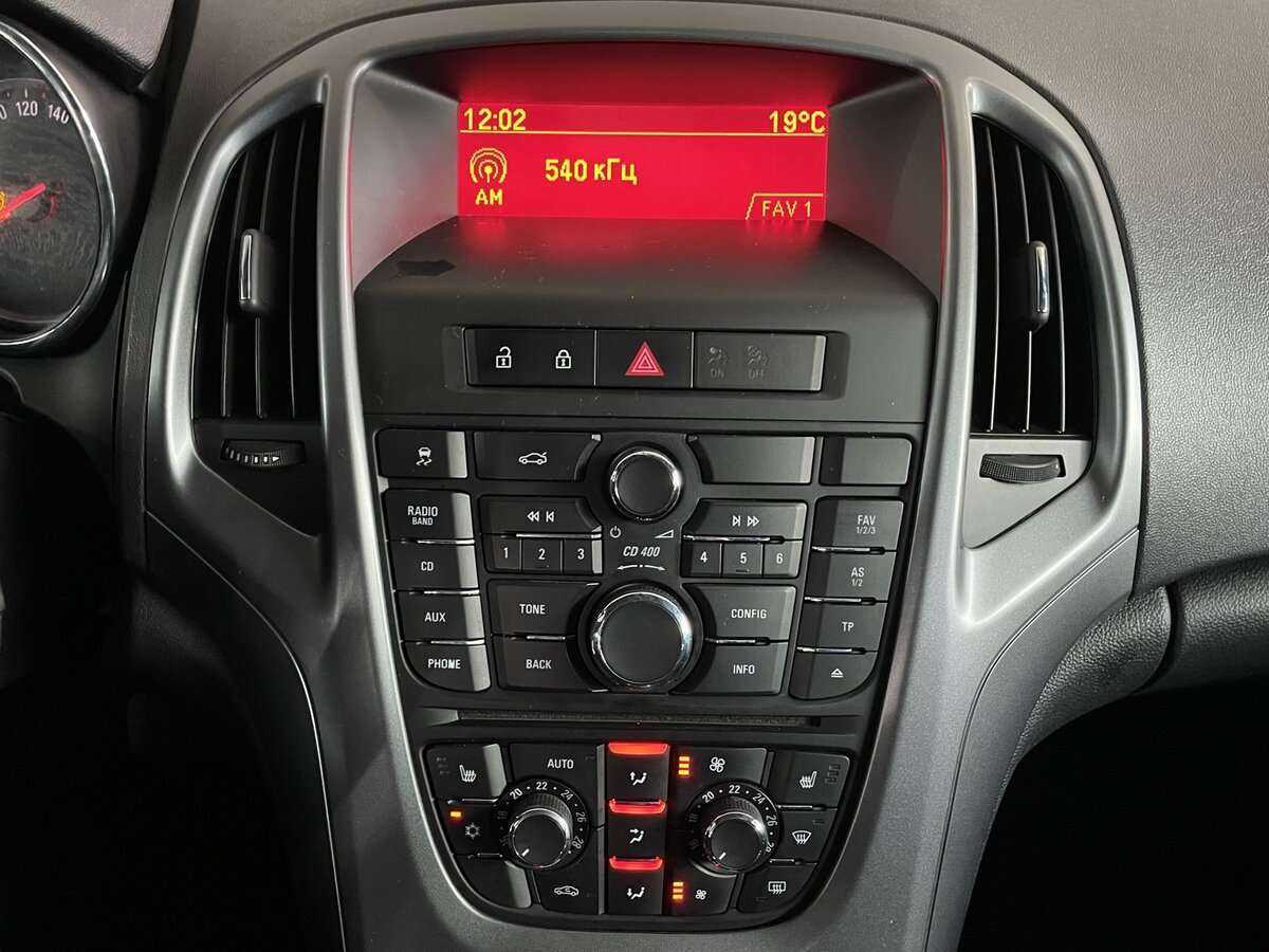 Купить Opel Astra, 2013, 205 254 км.. Фото: #11