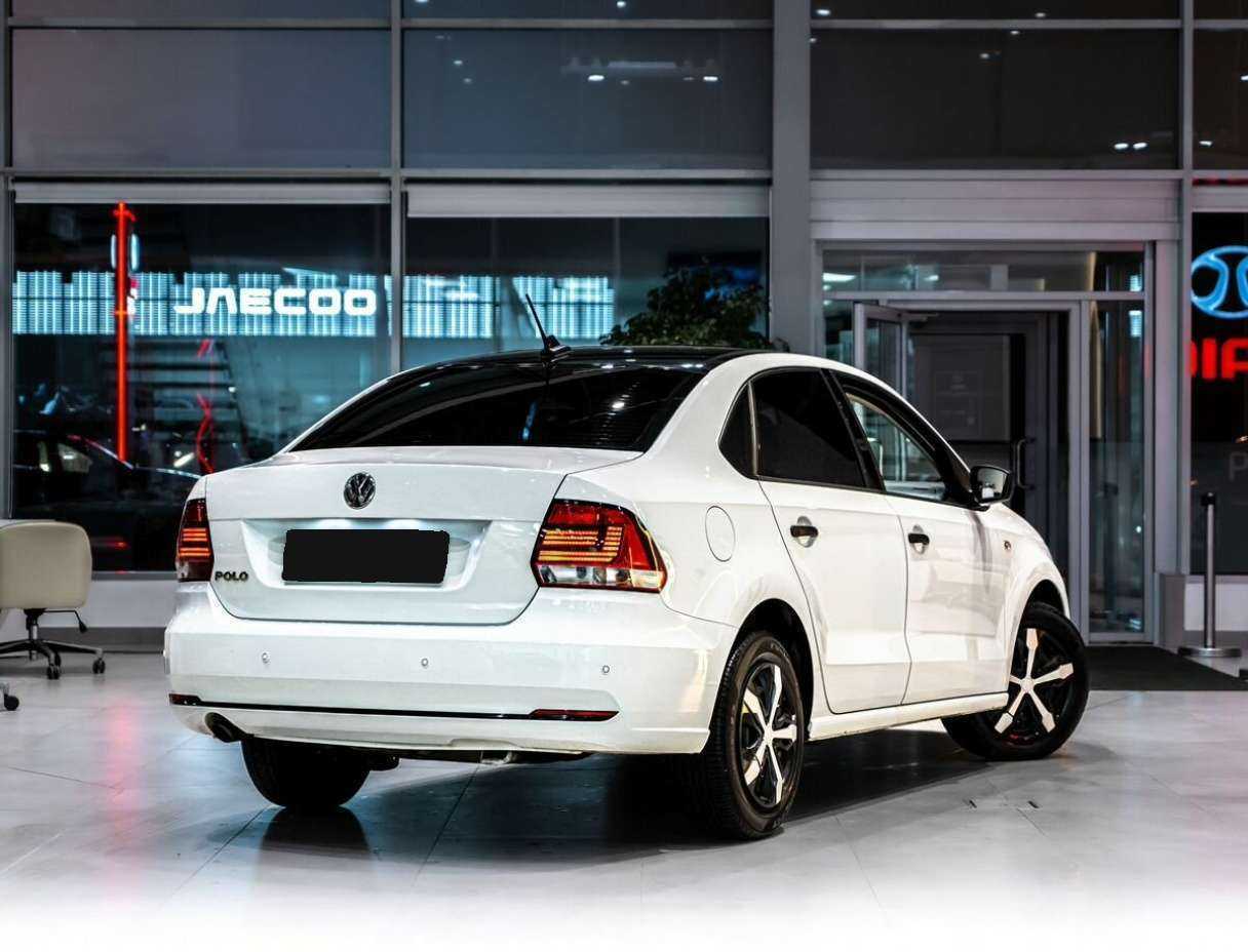 Купить Volkswagen Polo, 2017, 89 386 км.. Фото: #2