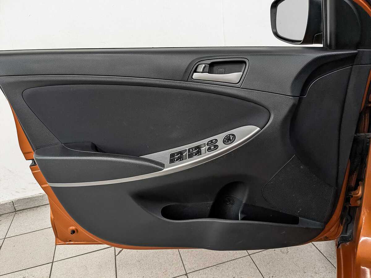 Купить Hyundai Solaris, 2015, 103 640 км.. Фото: #16