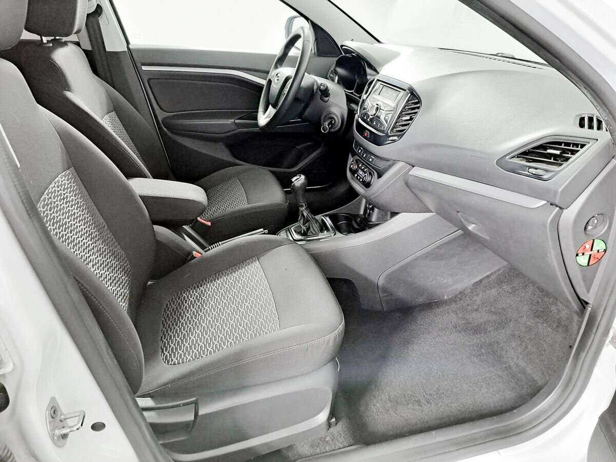 Купить Lada (ВАЗ) Vesta, 2019, 70 350 км.. Фото: #8