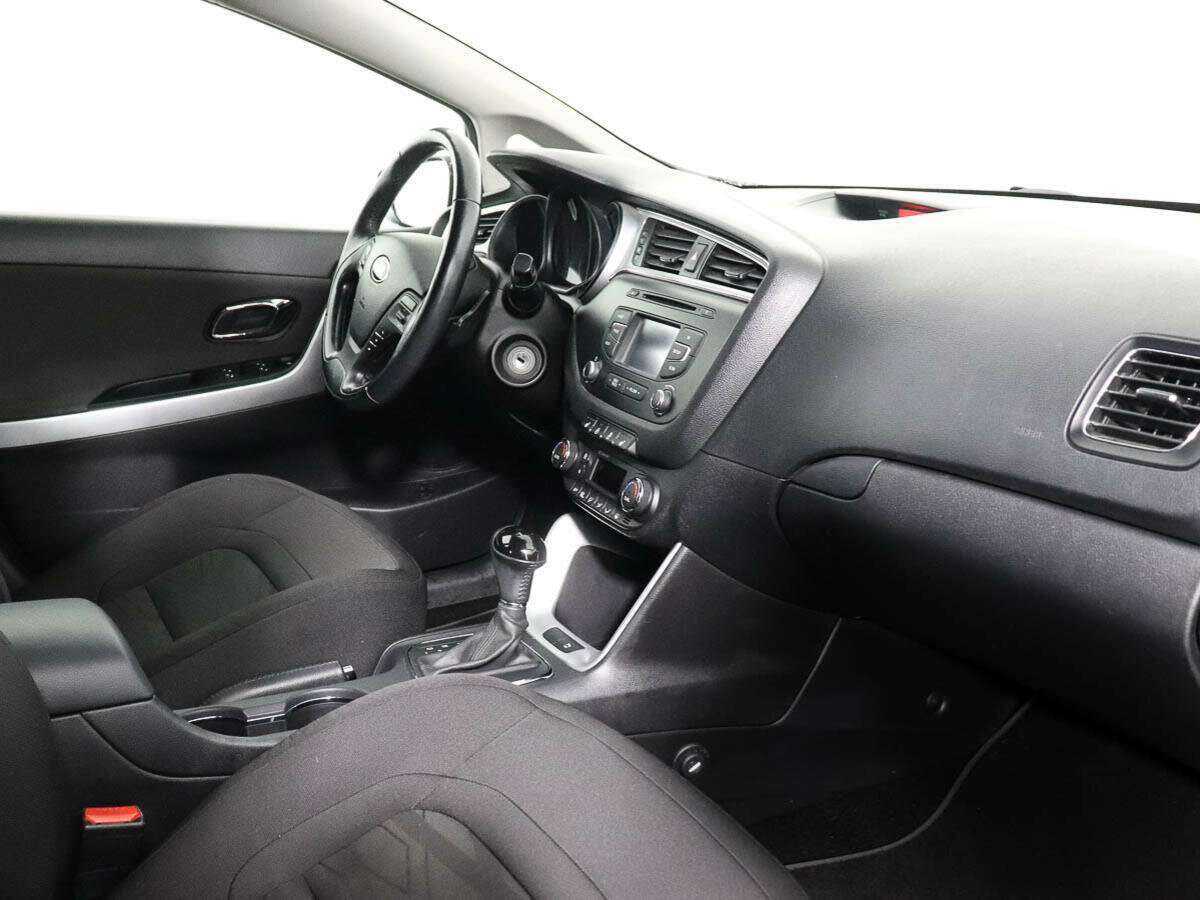 Купить Kia Ceed, 2017, 88 000 км.. Фото: #5