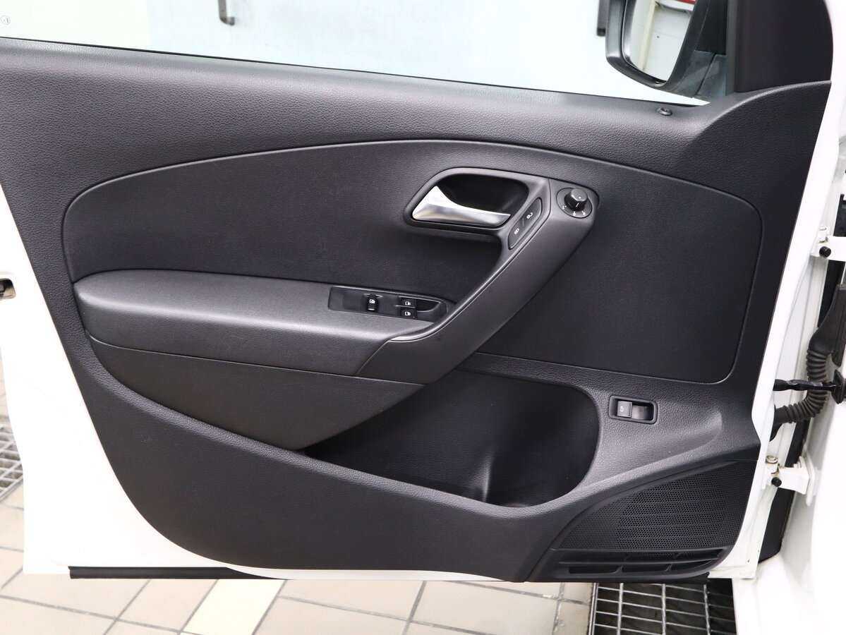 Купить Volkswagen Polo, 2017, 154 000 км.. Фото: #13