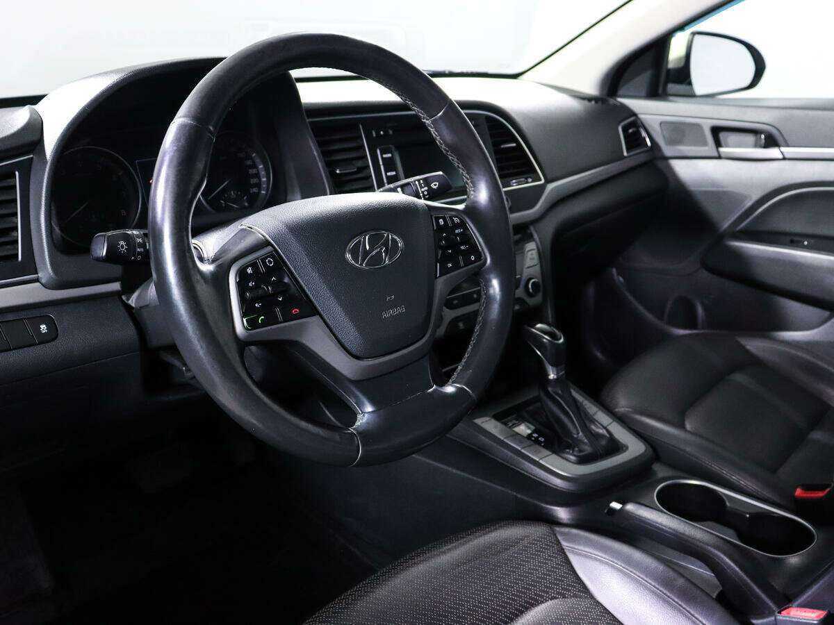 Купить Hyundai Elantra, 2018, 128 900 км.. Фото: #6