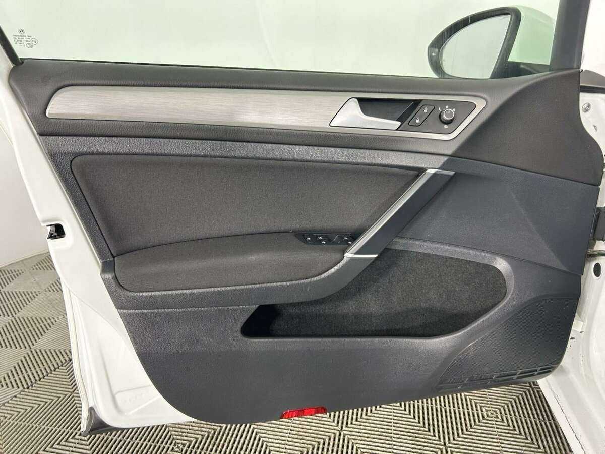 Купить Volkswagen Golf, 2015, 180 106 км.. Фото: #7