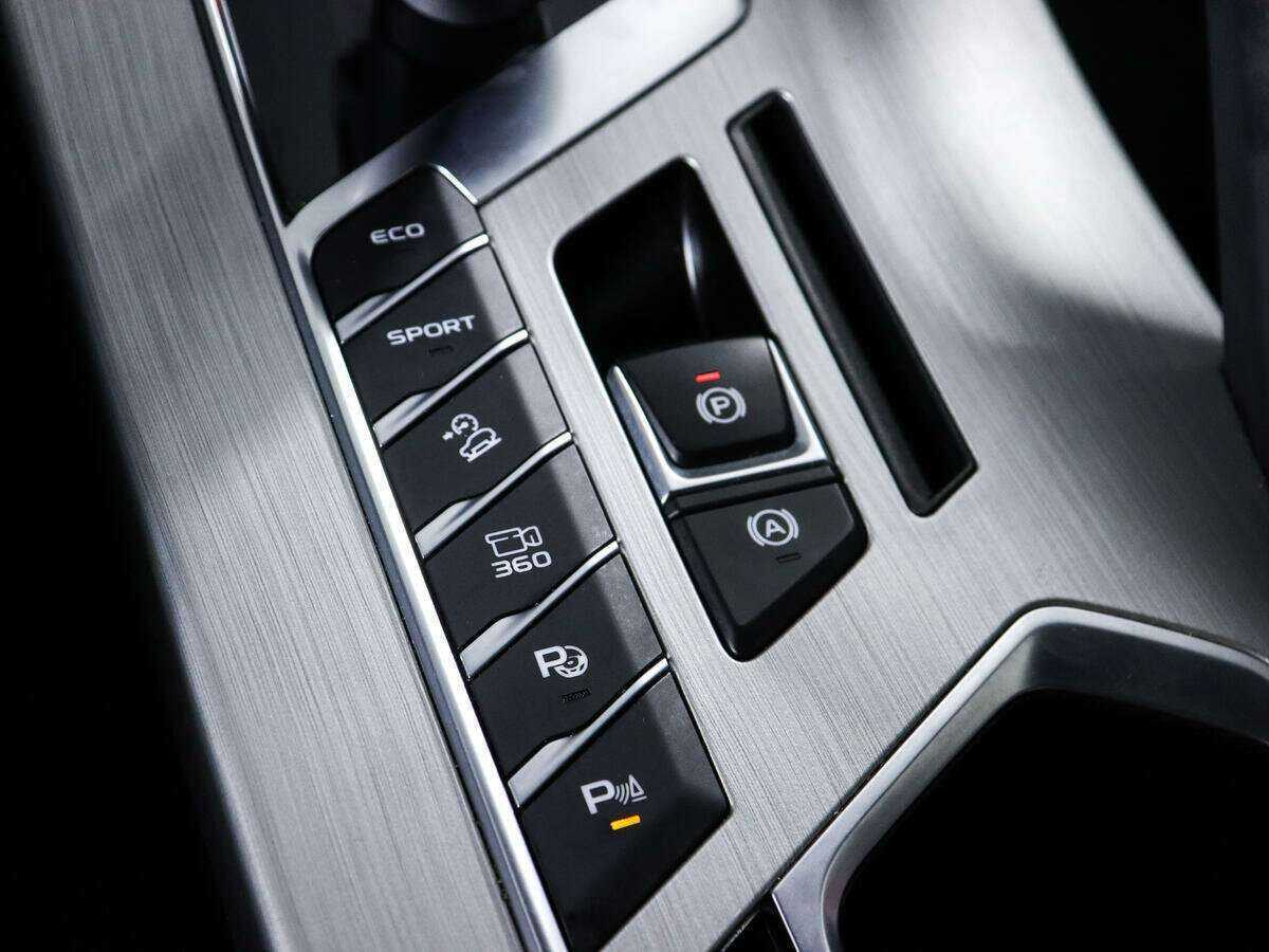 Купить Geely Coolray, 2021, 71 000 км.. Фото: #17