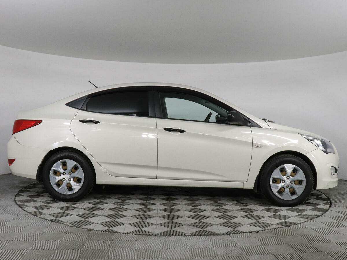 Купить Hyundai Solaris, 2015, 125 988 км.. Фото: #3