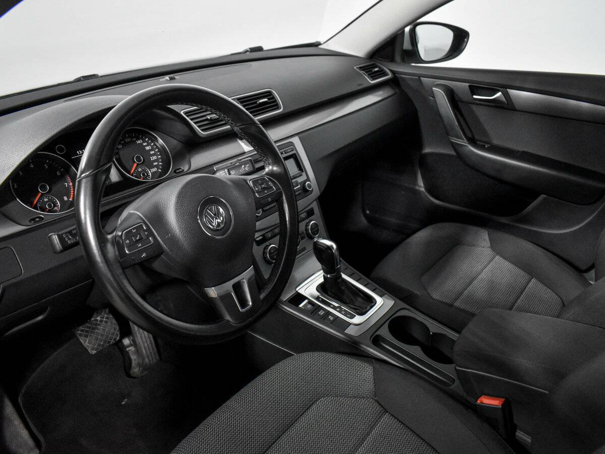 Купить Volkswagen Passat, 2012, 118 702 км.. Фото: #8