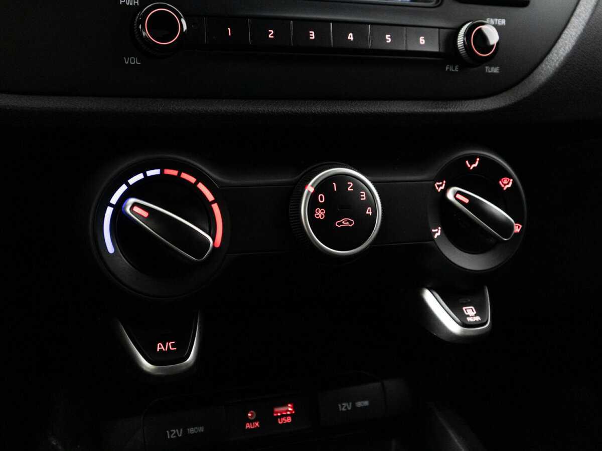 Купить Kia Rio, 2017, 83 524 км.. Фото: #15