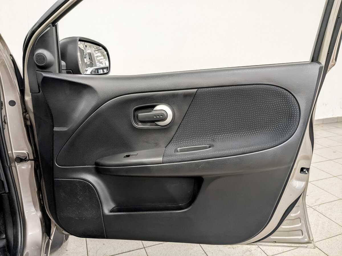 Купить Nissan Note, 2013, 113 484 км.. Фото: #23